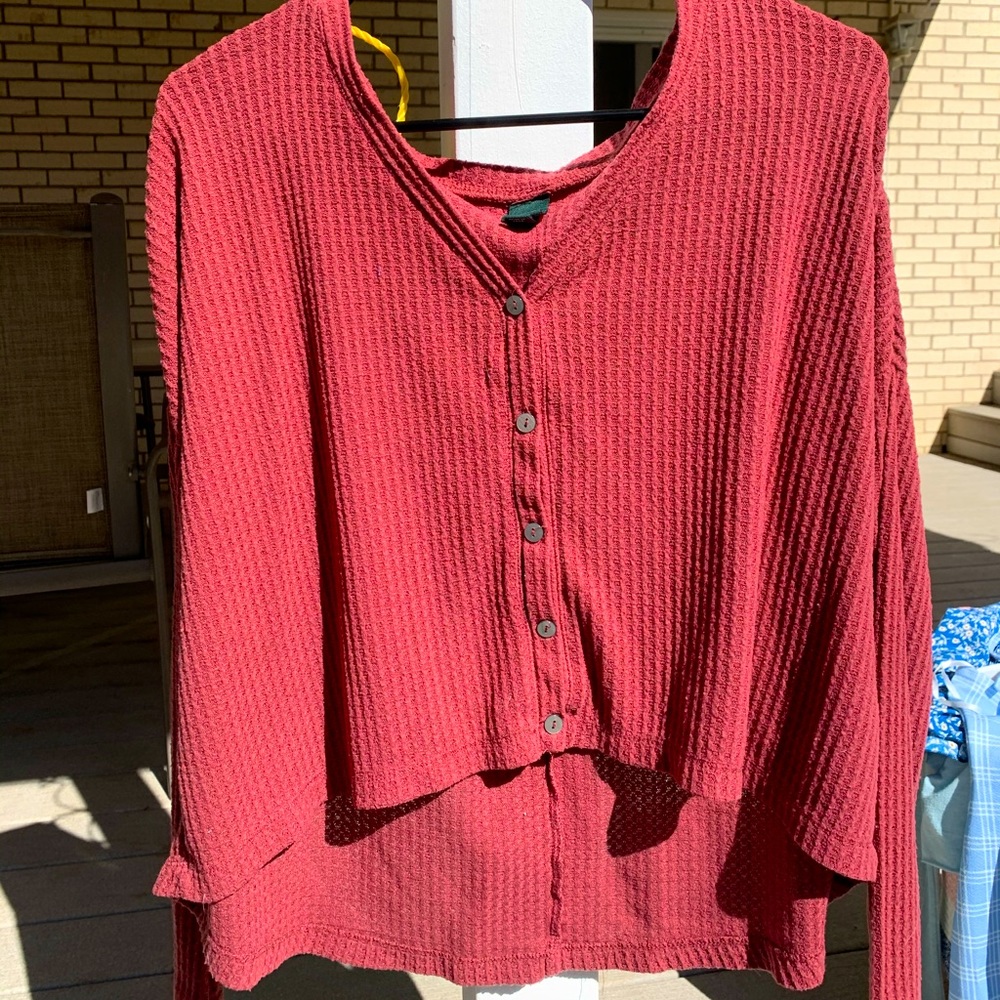 Cropped long sleeve